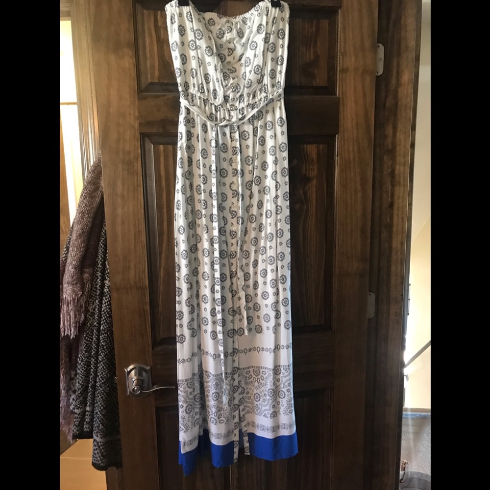 Brand new maxi dress - excellent coverage!